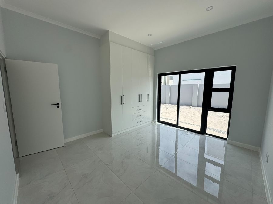 4 Bedroom Property for Sale in Sandown Western Cape